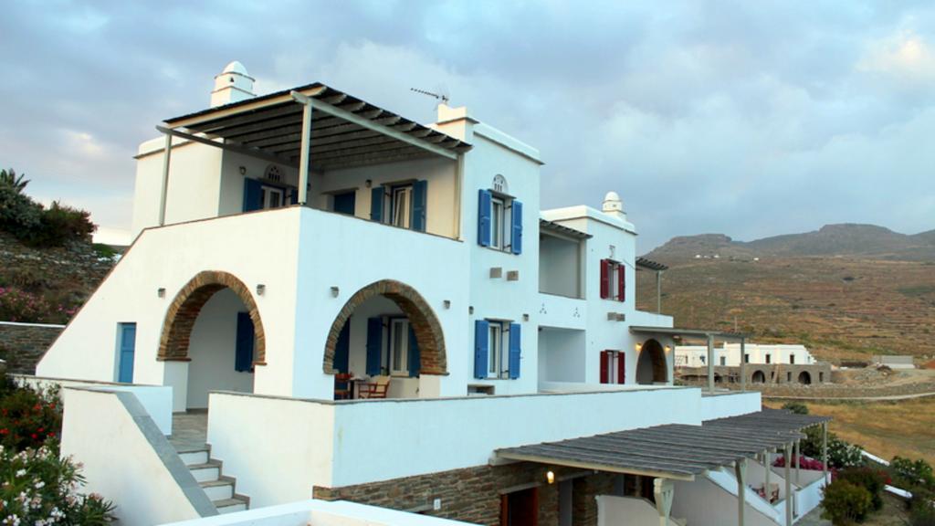 Agios RomanosEn Plo公寓式酒店 外观 照片